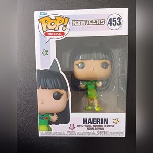 Haerin in Green and Black (NEW)